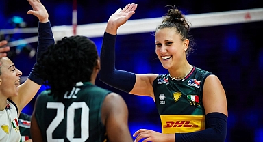 Anna Danesi üçüncü diplomasını aldı