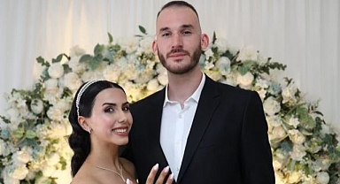 Burakhan Tosun ve Beste Çağla Karadağ nişanlandı