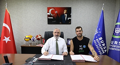 Bursa Büyükşehir Belediyespor Erkek Voleybol Takımı'nda imzalar tamam