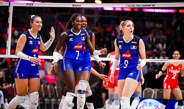 Fransa, Çin'i turnuva dışına itti