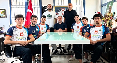 ÖZEL HABER | Osmangazi Belediyespor’dan 6 Bursalı voleybolcuya imza