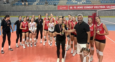 Zafer Kupası'nda şampiyon Türk Hava Yolları