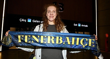 Agnieszka Korneluk, Fenerbahçe için İstanbul’da