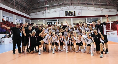 Beş setlik maçta kazanan Beşiktaş