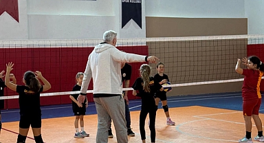 Galatasaray Voleybol Okulu çalışmalarına başladı