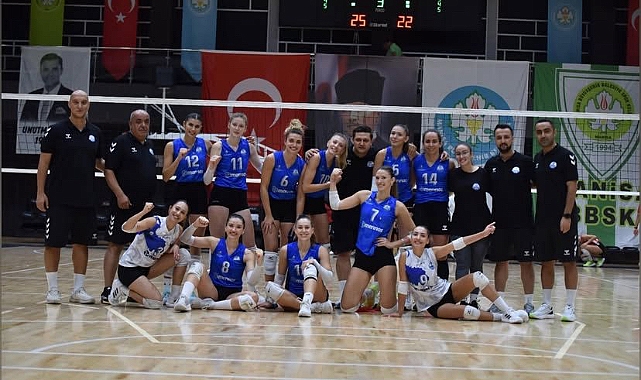 Merinos, İnfo Yatırım Karşıyaka’ya set vermedi