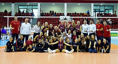 Ankara takımlarının mücadelesinde kazanan İba Kimya TED Ankara Kolejliler