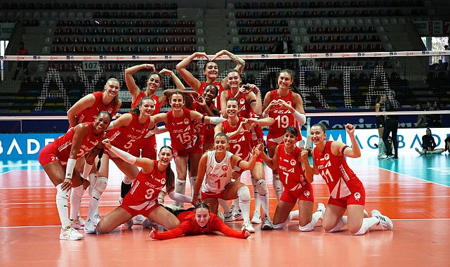 Aras Spor, Kupa Voley'e kazanarak başladı