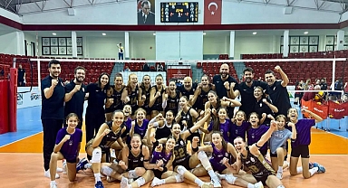 Beş set sonunda kazanan Alfemo Zeren Spor