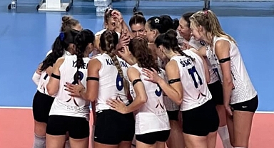 Beş setlik maçta kazanan Çanakkale Belediyespor