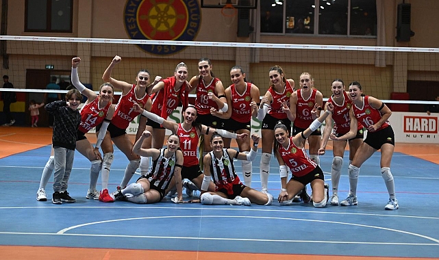 Beş setlik maçta kazanan Manisa Büyükşehir Belediyespor