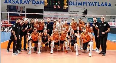 Dört set sonunda kazanan Sakarya Voleybol