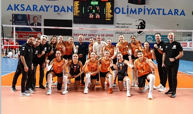 Dört set sonunda kazanan Sakarya Voleybol