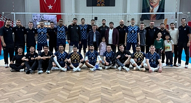 Dursun Ali Arslan Voleybol Turnuvası'nda heyecan sürüyor