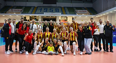 Ege derbisinde gülen Göztepe