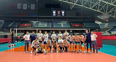 Fenerbahçe evinde set vermedi