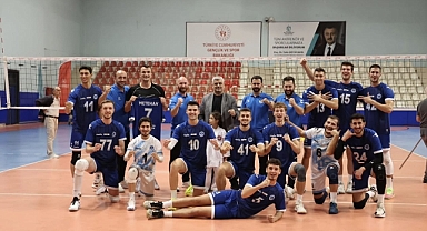 Kocaeli Büyükşehir Belediyesi Kağıtspor üç puanı üç sette aldı