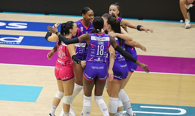 Numia Vero Volley Milano taraftarı önünde kazandı