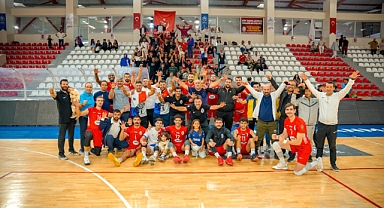Onikişubat Belediyespor üç puanı üç sette aldı