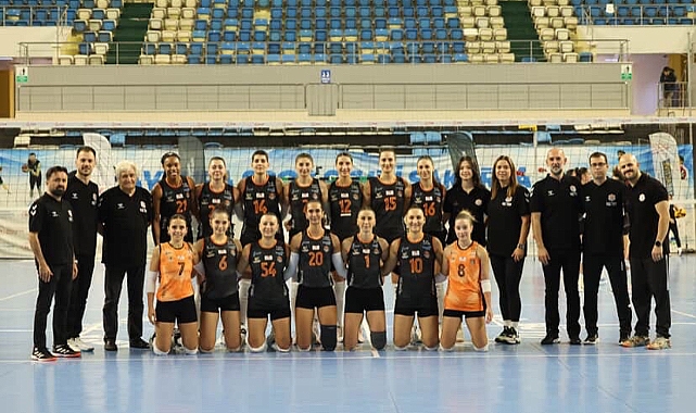 Sakarya Voleybol üç puanı üç sette aldı