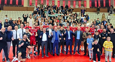 Ünye'de gülen ev sahibi Akkuş