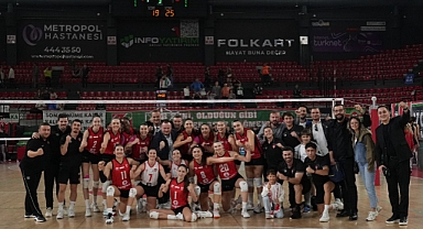 Denizli Büyükşehir Belediyespor, Endo Karşıyaka'ya set vermedi