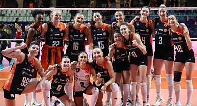 Eczacıbaşı Dynavit'in 3 puanı 3 setle geldi