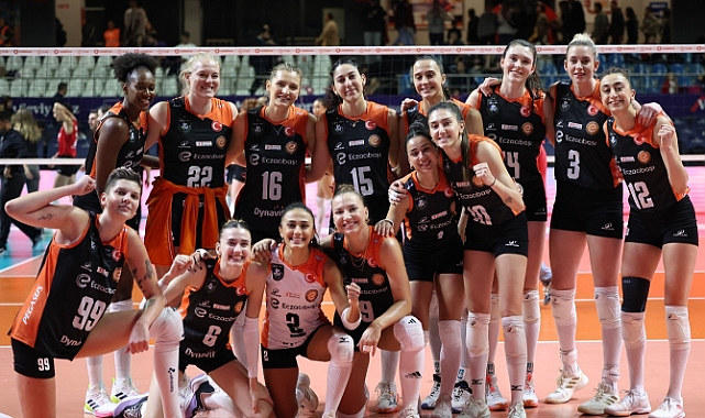 Eczacıbaşı Dynavit'in 3 puanı 3 setle geldi