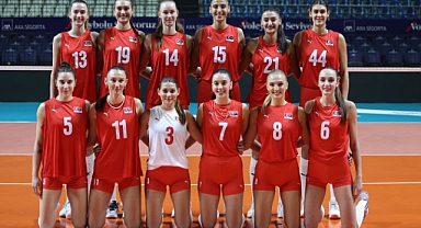 Kadın Voleybol Milli Takımımız sahaya çıkıyor