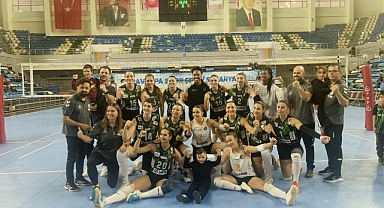 Sakarya Voleybol’un yenilmezlik serisi devam ediyor