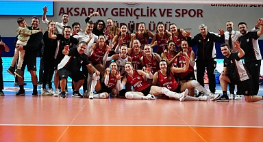 Beşiktaş beş setlik maçtan galip çıktı