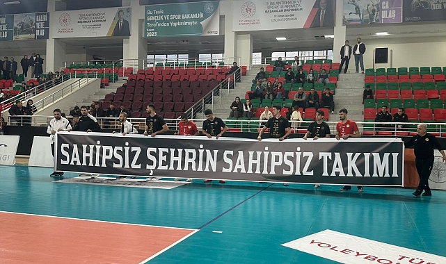 Cizre sahaya çıktı ama maça çıkmadı: İşte o pankart! 