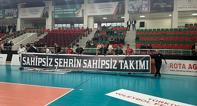 Cizre sahaya çıktı ama maça çıkmadı: İşte o pankart!