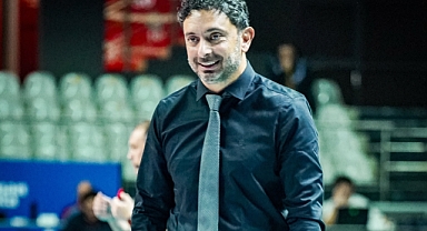 Davide Mazzanti: “Takım ve teknik ekip adına mutluyum”