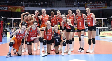 Eczacıbaşı Dynavit, Göztepe’ye set vermedi