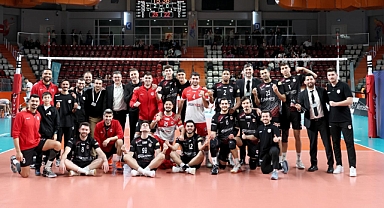 İstanbul Gençlik bir engeli daha aştı