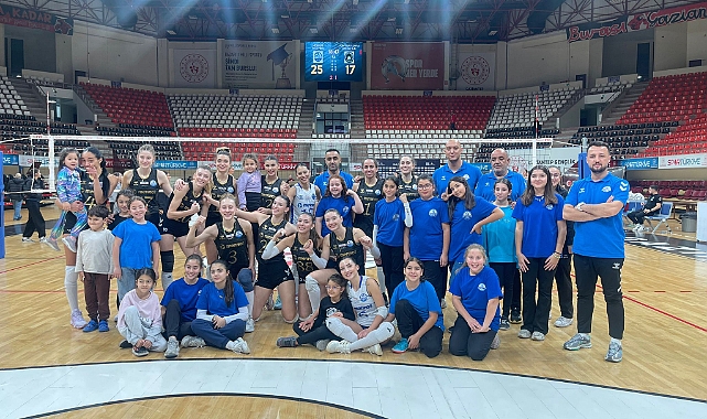 Merinos Voleybol’dan sahasında galibiyet