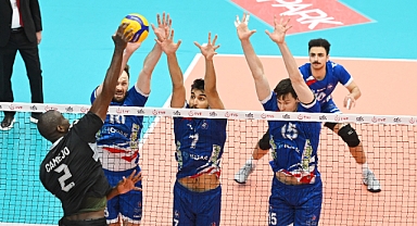 SMS Grup Efeler Ligi'nde ilk devre tamamlandı: Ziraat Bankkart zirvede