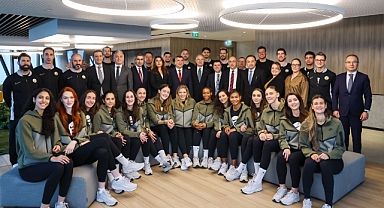 VakıfBank kahvaltıda bir araya geldi 