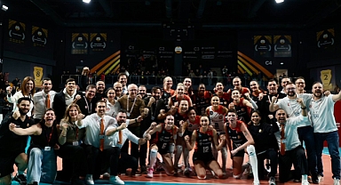 Eczacıbaşı Dynavit, Vakıfbank'ı 3-1 yendi