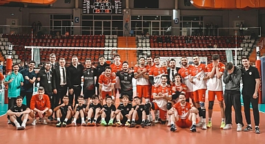 İstanbul Gençlik evinde üç puanı aldı 