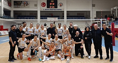 Lider Sakarya Voleybol kazanmaya devam ediyor 