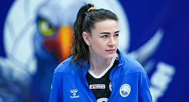 Meryem Boz Dominik'te