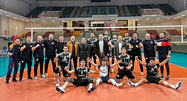 Osmangazi Belediyespor üç puanı üç sette aldı