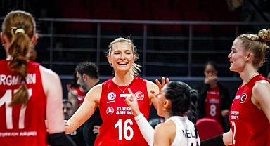 Sultanlar Ligi'nde nefes kesen mücadele: THY galip geldi