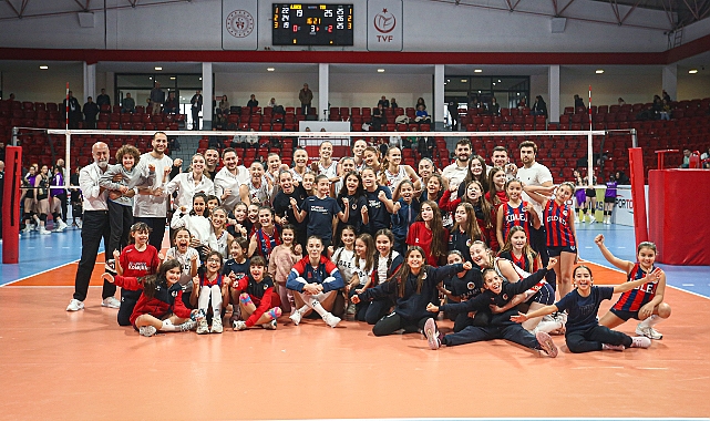 Ankara derbisinde kazanan İba Kimya TED Ankara Kolejliler 