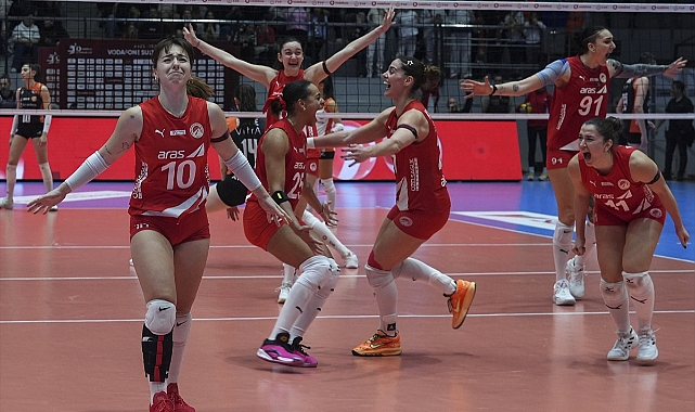 Aras, Eczacıbaşı'nı mağlup etti