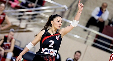 Ayvalık Gelişim'den libero transferi 