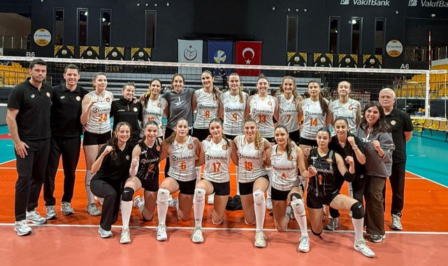 Eczacıbaşı, VakıfBank'a set vermedi 