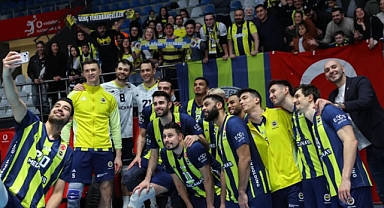 Fenerbahçe Medicana beş setlik mücadelede kazandı
